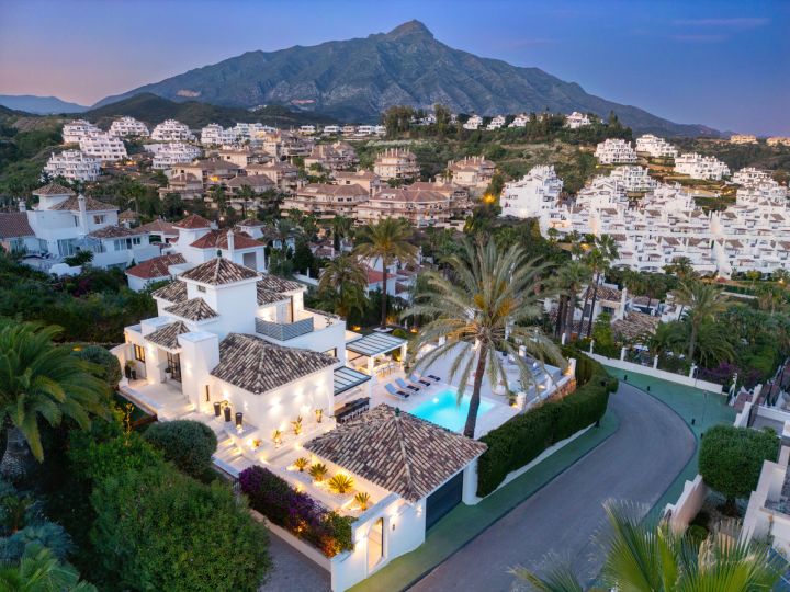 Villa Seraphina - Elegant Premium Home in a Gated Community