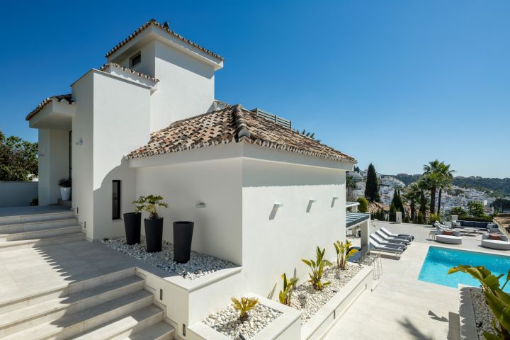 Villa Seraphina - Elegant Premium Home in a Gated Community