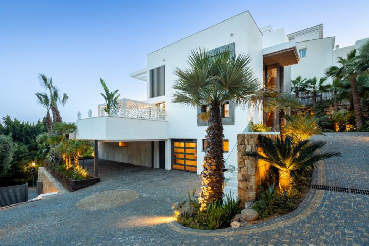 Villa Ellen - Contemporary Exclusive Villa with Stunning Sea Views