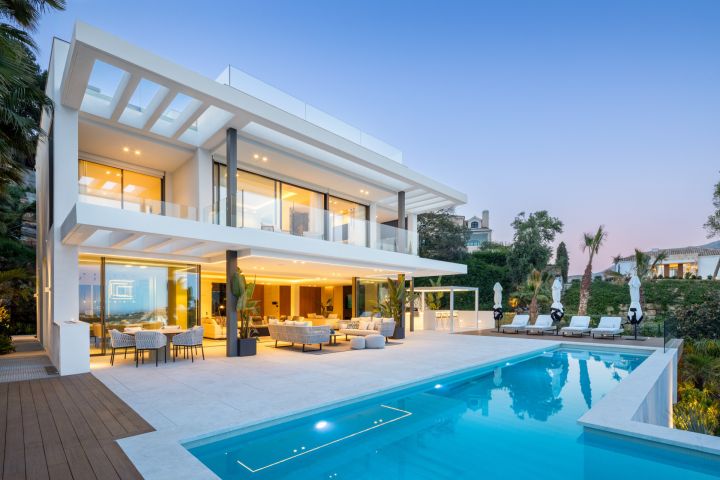 Villa Ellen - Contemporary Exclusive Villa with Stunning Sea Views