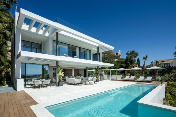 Villa Ellen - Contemporary Exclusive Villa with Stunning Sea Views