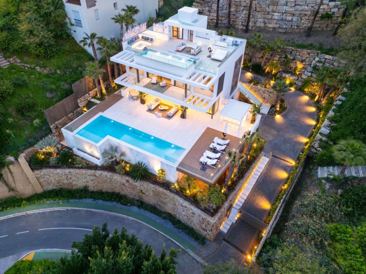 Villa Ellen - Contemporary Exclusive Villa with Stunning Sea Views