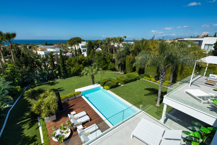 Villa Natura - Stylish Elegant Villa with Top-Tier Finishes in Marbesa