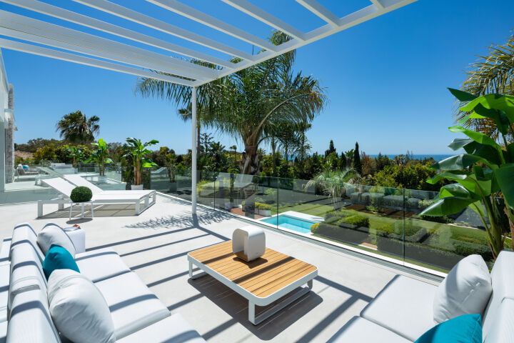 Villa Natura - Stylish Elegant Villa with Top-Tier Finishes in Marbesa