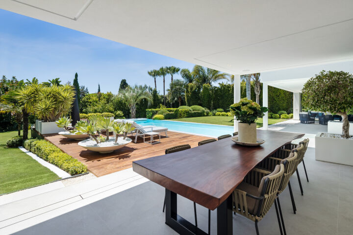 Villa Natura - Stylish Elegant Villa with Top-Tier Finishes in Marbesa