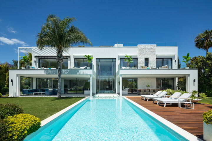 Villa Natura - Stylish Elegant Villa with Top-Tier Finishes in Marbesa