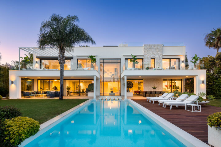 Villa Natura - Stylish Elegant Villa with Top-Tier Finishes in Marbesa