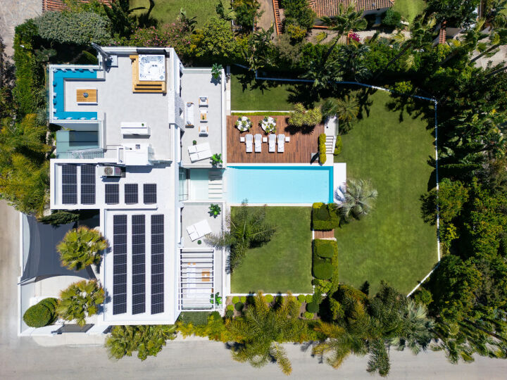 Villa Natura - Stylish Elegant Villa with Top-Tier Finishes in Marbesa