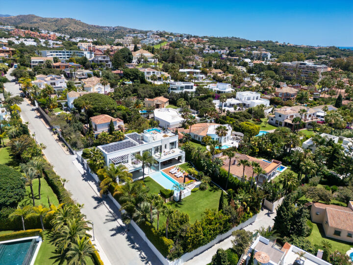 Villa Natura - Stylish Elegant Villa with Top-Tier Finishes in Marbesa