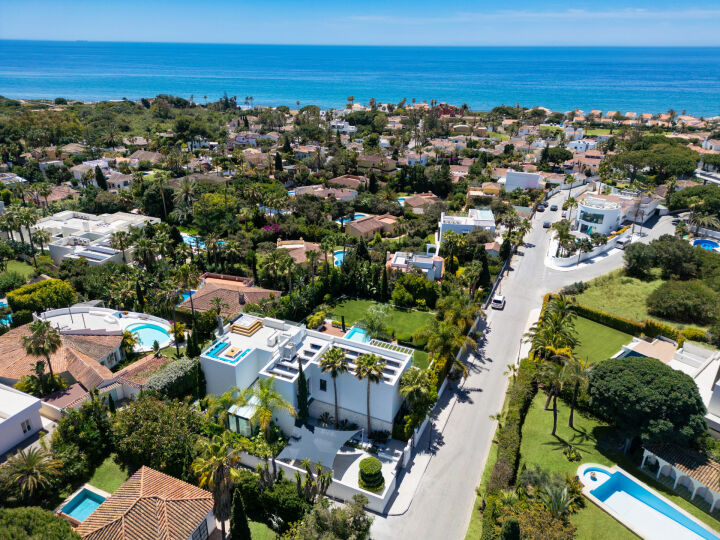 Villa Natura - Stylish Elegant Villa with Top-Tier Finishes in Marbesa