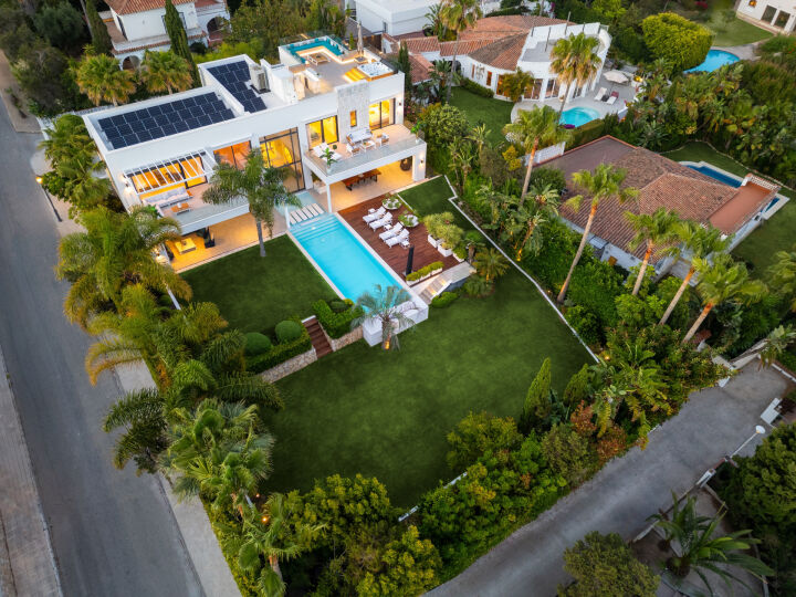Villa Natura - Stylish Elegant Villa with Top-Tier Finishes in Marbesa