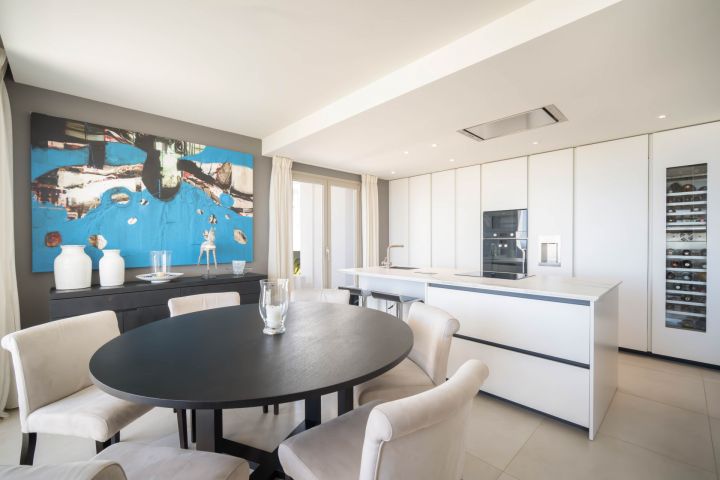 Exclusive Apartment in Nine Lions Residences - Bespoke High-End Home offering Golf Views