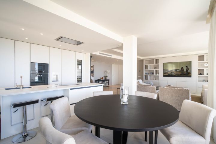 Exclusive Apartment in Nine Lions Residences - Bespoke High-End Home offering Golf Views