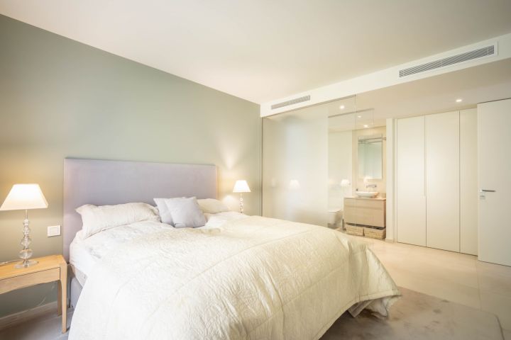Exclusive Apartment in Nine Lions Residences - Bespoke High-End Home offering Golf Views