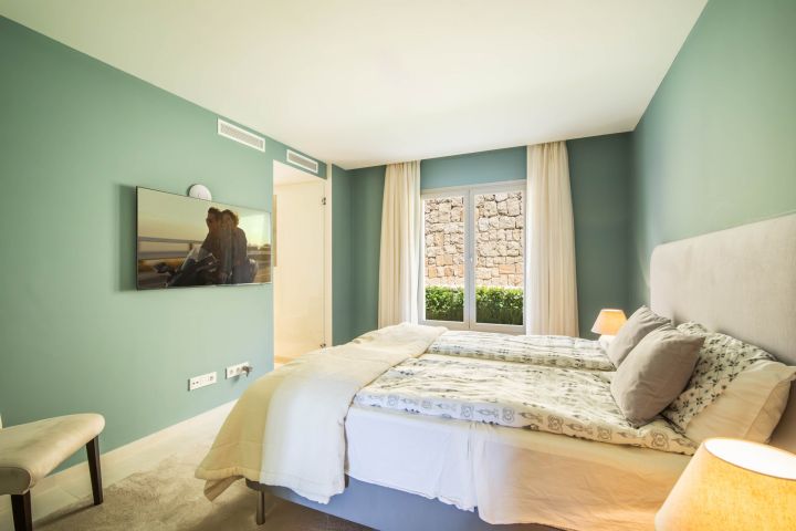 Exclusive Apartment in Nine Lions Residences - Bespoke High-End Home offering Golf Views