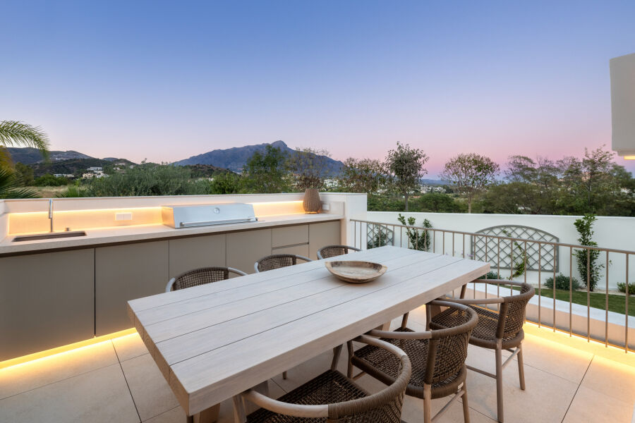 Villa Serena - Contemporary Property with Panoramic Views in La Quinta
