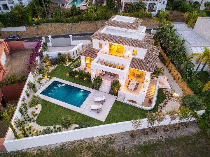 Villa Serena - Contemporary Property with Panoramic Views in La Quinta