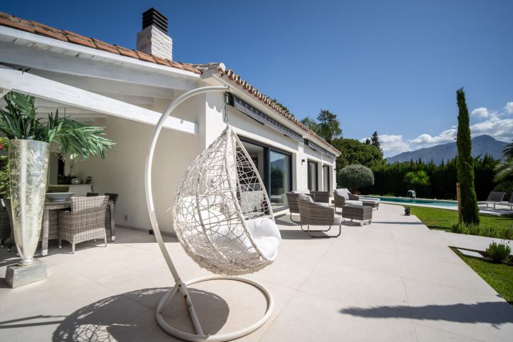Property in La Quinta - Charming Modern Home with Top-Tier Finishes