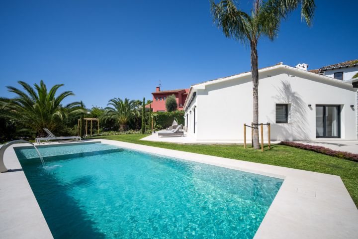 Property in La Quinta - Charming Modern Home with Top-Tier Finishes