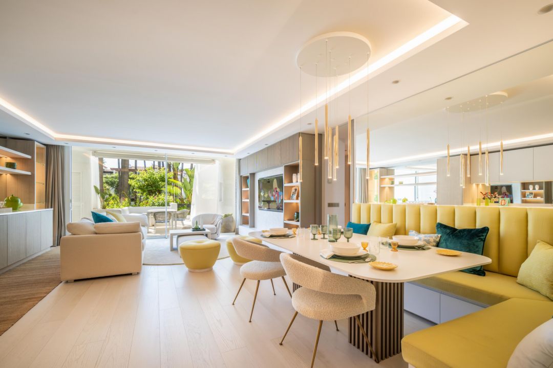 Granados 1-2 - Stylish Apartment with Stunning Sea Views in Marina Puente Romano