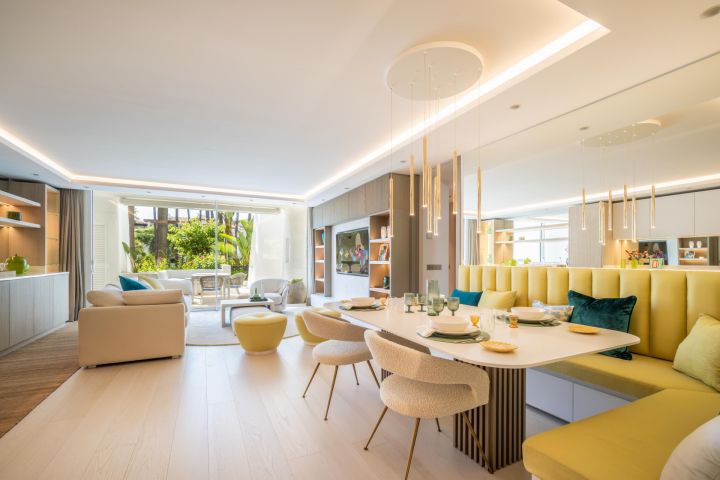 Granados 1-2 - Stylish Apartment with Stunning Sea Views in Marina Puente Romano