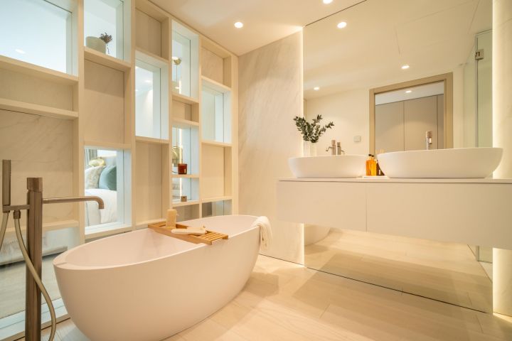 Granados 1-2 - Stylish Apartment with Stunning Sea Views in Marina Puente Romano