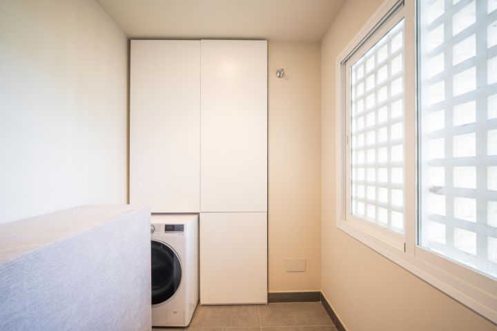 Apartment in Marina de Puente Romano - Elegant Upscale Property Frontline Golf