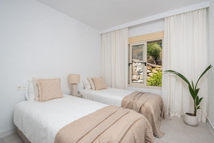 Belvederes 13 - Contemporary Property with Panoramic Views