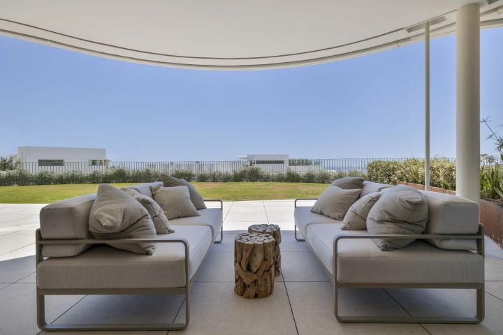 The View 102 - Contemporary Luxury Apartment in Private Community