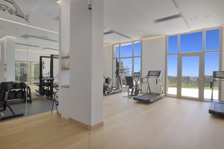 The View 102 - Contemporary Luxury Apartment in Private Community