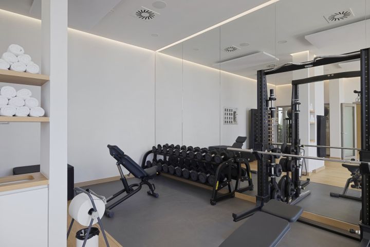 The View 102 - Contemporary Luxury Apartment in Private Community