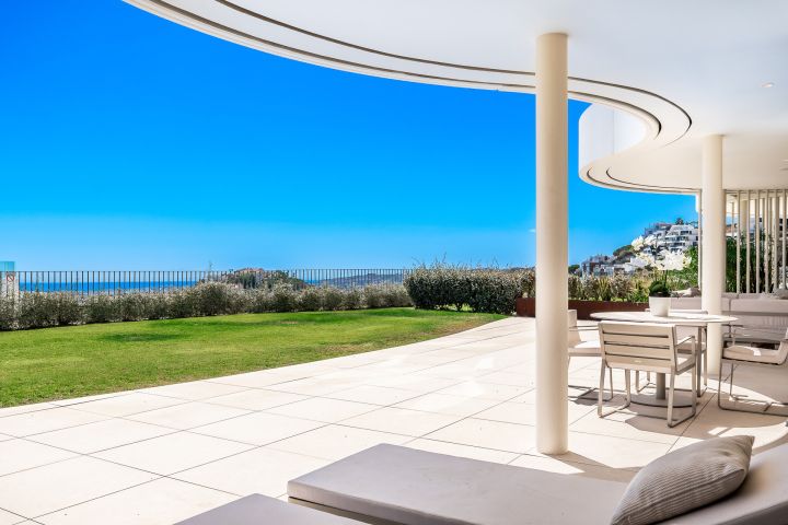 The View 102 - Contemporary Luxury Apartment in Private Community