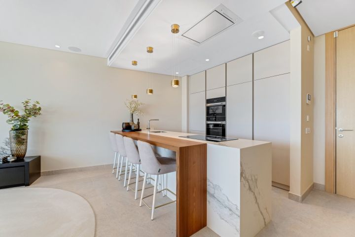 The View 102 - Contemporary Luxury Apartment in Private Community