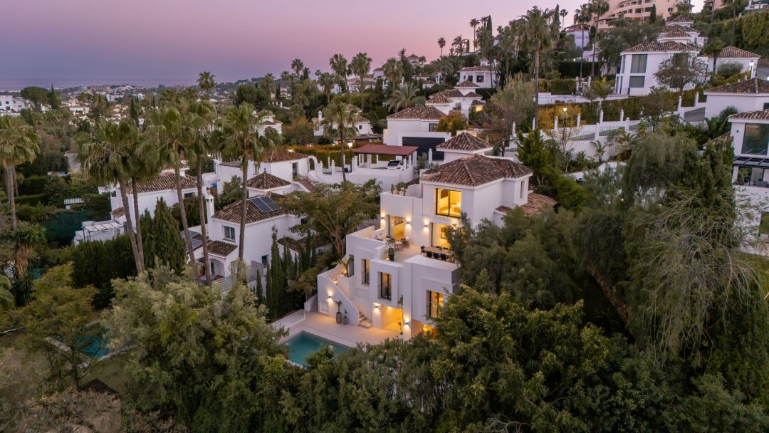 Villa à Nueva Andalucia - Une maison impressionnante dans un emplacement enviable