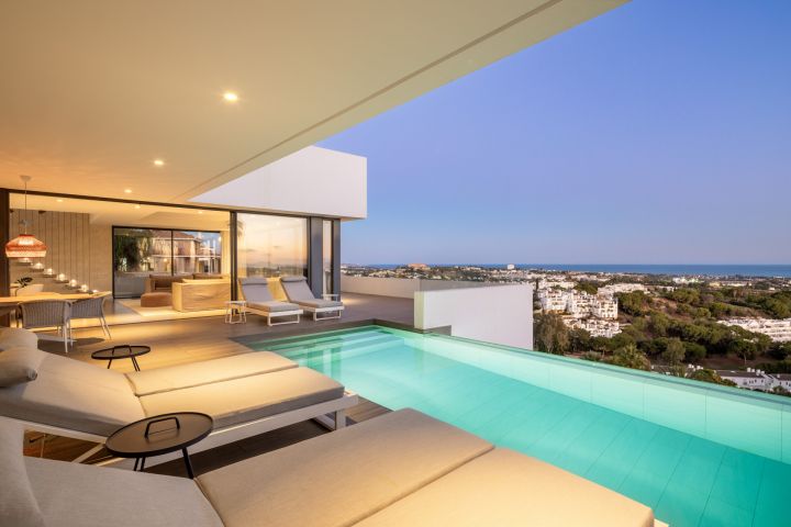 Herrojo 88 - Spacious Contemporary Property with Panoramic Sea Views in La Quinta