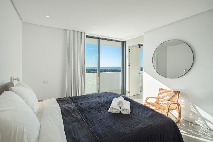Herrojo 88 - Spacious Contemporary Property with Panoramic Sea Views in La Quinta