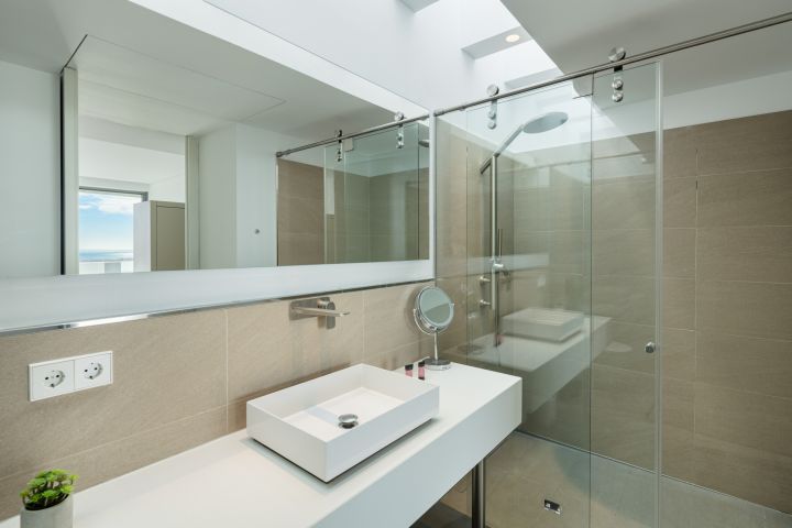 Herrojo 88 - Spacious Contemporary Property with Panoramic Sea Views in La Quinta