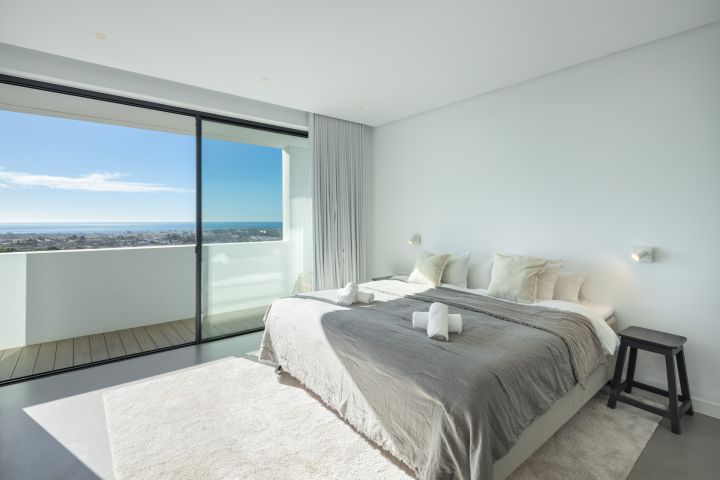 Herrojo 88 - Spacious Contemporary Property with Panoramic Sea Views in La Quinta