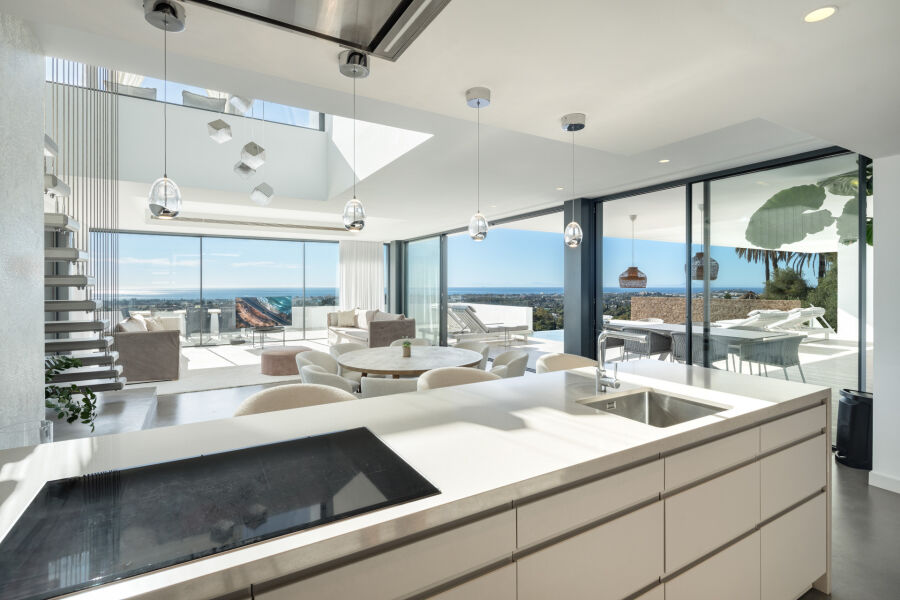 Herrojo 88 - Espaciosa propiedad contemporánea con vistas panorámicas al mar en La Quinta