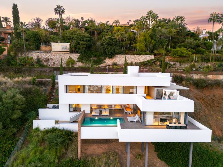 Herrojo 88 - Spacious Contemporary Property with Panoramic Sea Views in La Quinta