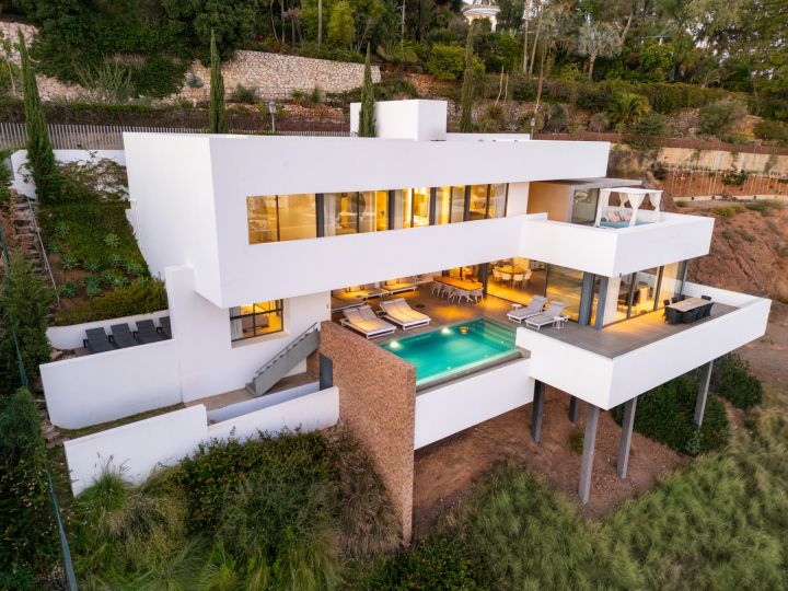 Herrojo 88 - Spacious Contemporary Property with Panoramic Sea Views in La Quinta