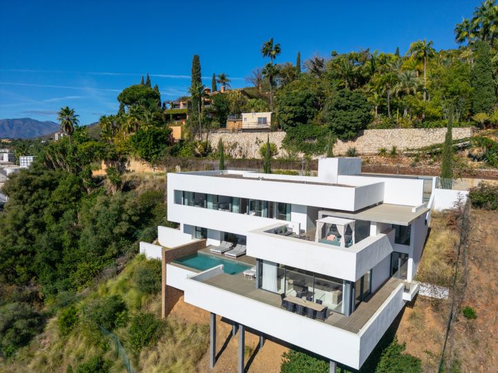 Herrojo 88 - Spacious Contemporary Property with Panoramic Sea Views in La Quinta
