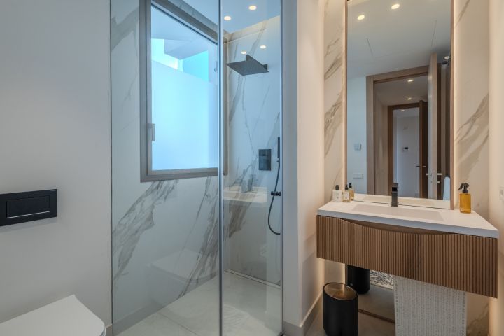 Celeste 6 - Fantastic Property with Sea Views