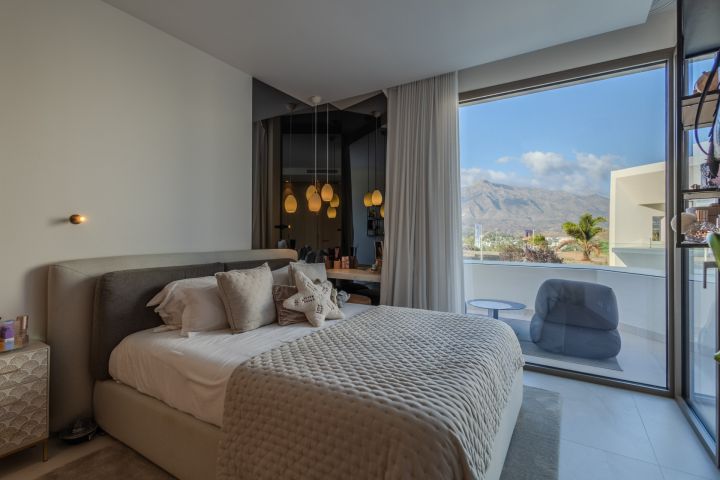 Celeste 6 - Fantastic Property with Sea Views