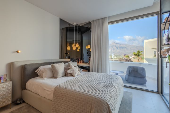 Celeste 6 - Fantastic Property with Sea Views