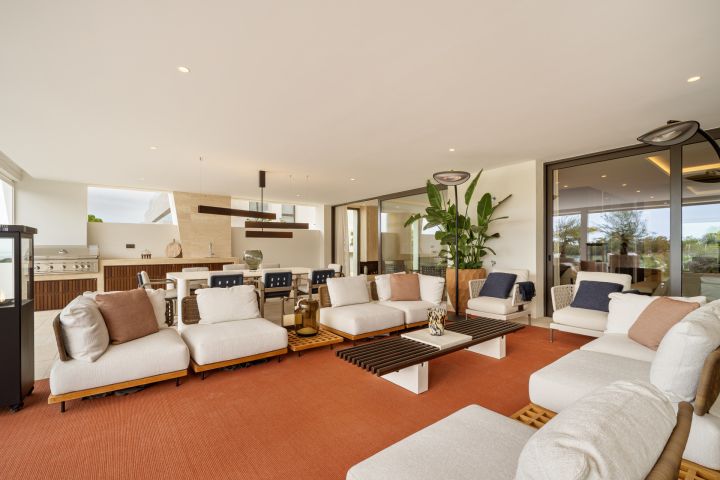 Epic 13 - Propiedad elegante con interiores de Fendi Casa
