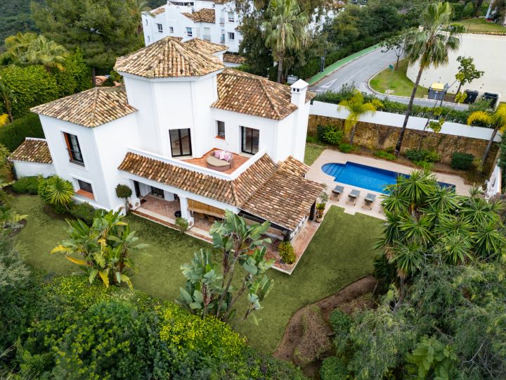 Villa avec 4 chambres et 5 salles de bain - Villa élégante avec vue panoramique