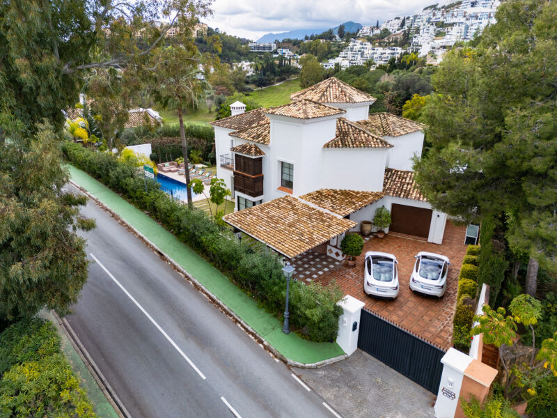 Villa avec 4 chambres et 5 salles de bain - Villa élégante avec vue panoramique
