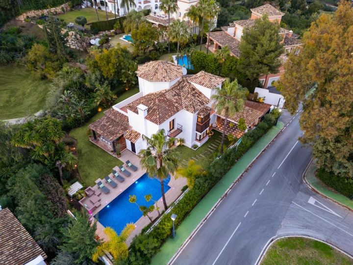 Villa avec 4 chambres et 5 salles de bain - Villa élégante avec vue panoramique