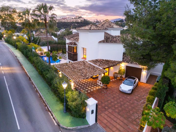 Villa avec 4 chambres et 5 salles de bain - Villa élégante avec vue panoramique